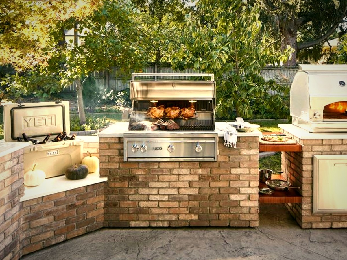 Outdoor Kitchens